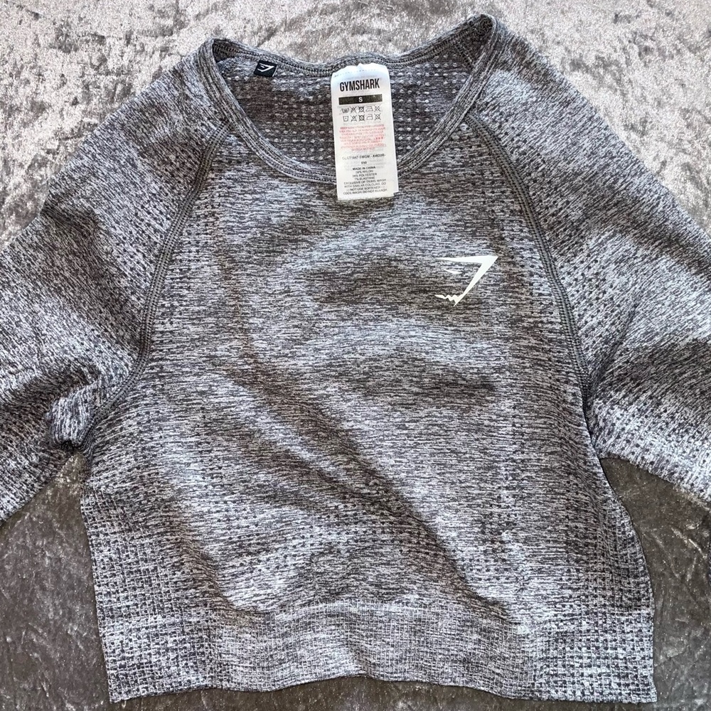 GYMSHARK LONG SLEEVE TOP